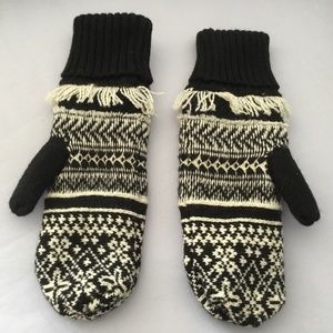 Love and Lore Mittens  Alpaca, Poly, Acrylic Knit